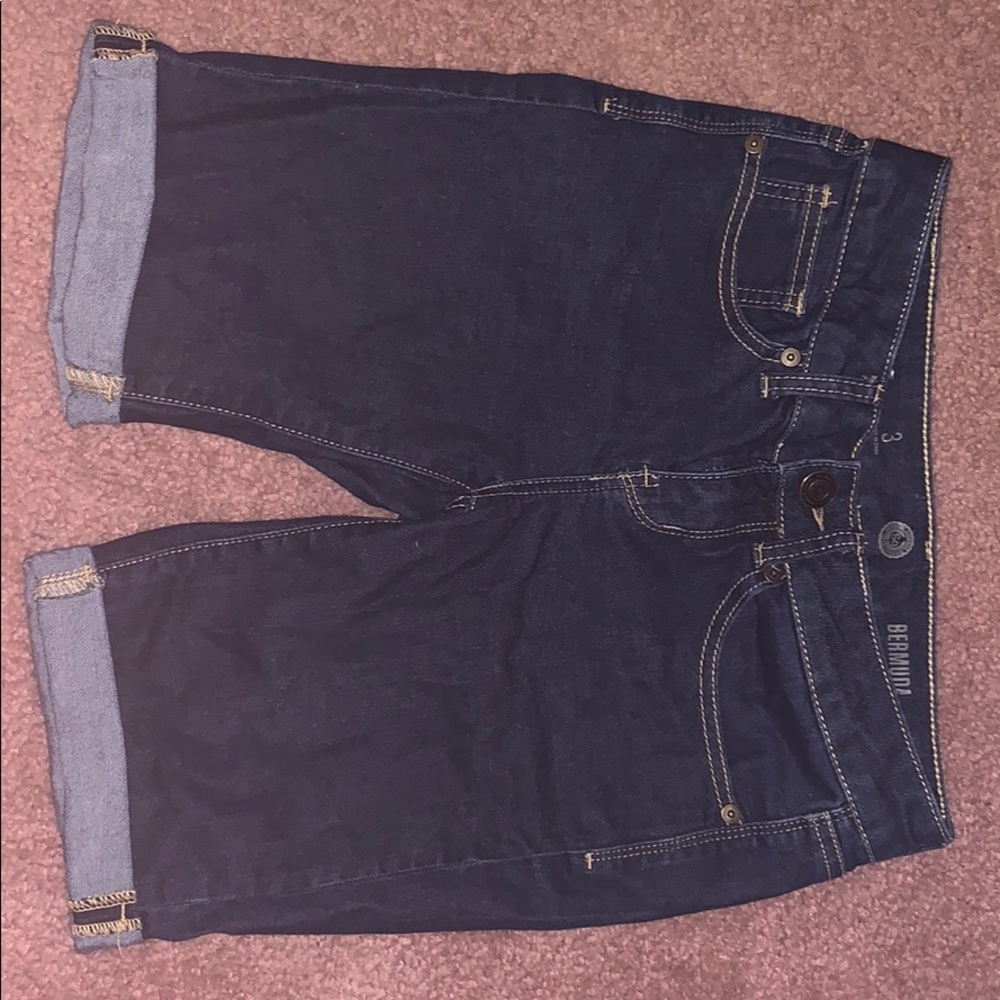 Mid length jegging shorts